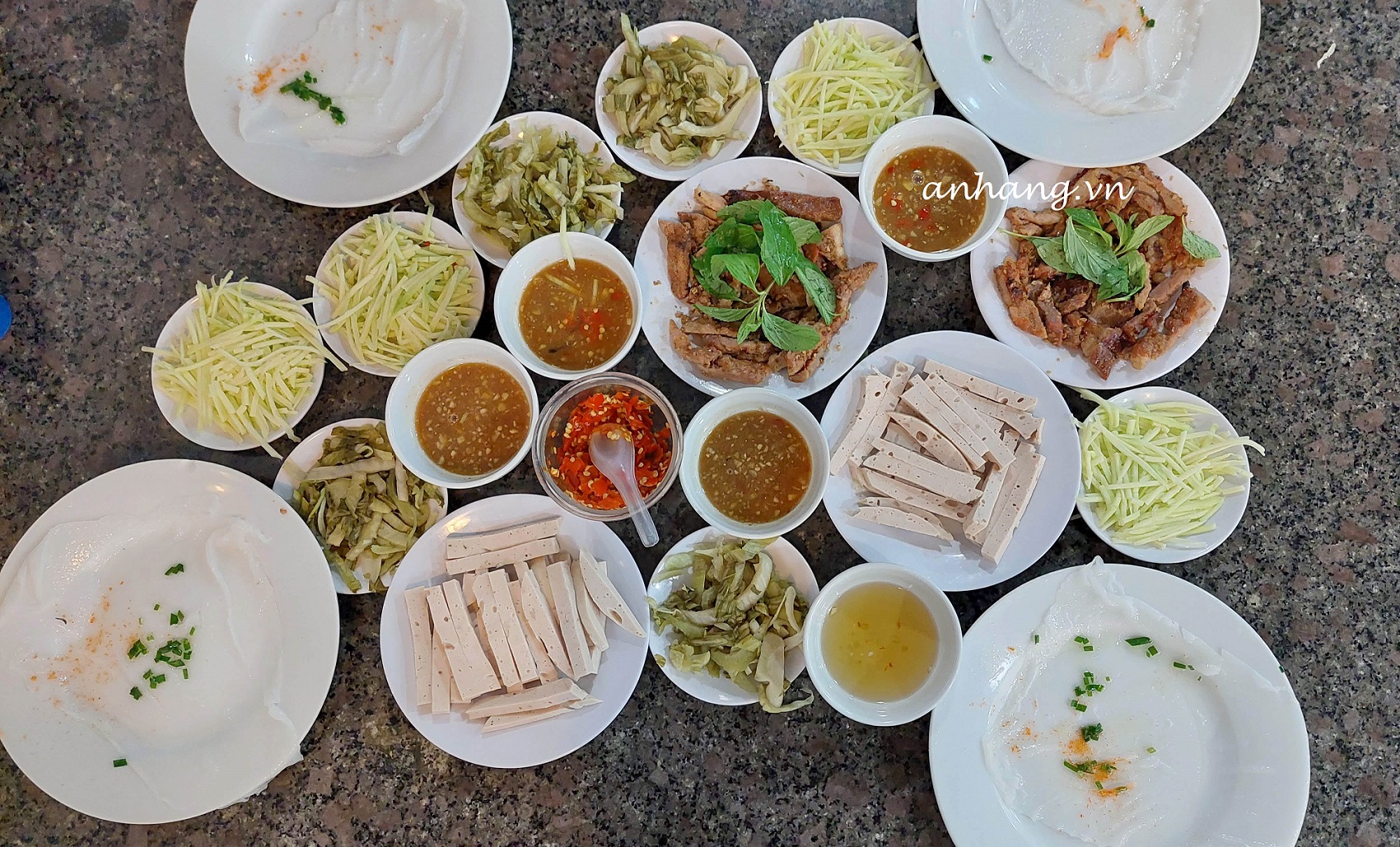 Bánh ướt chồng dĩa – “must try” đất Ban Mê (Đăk Lăk)