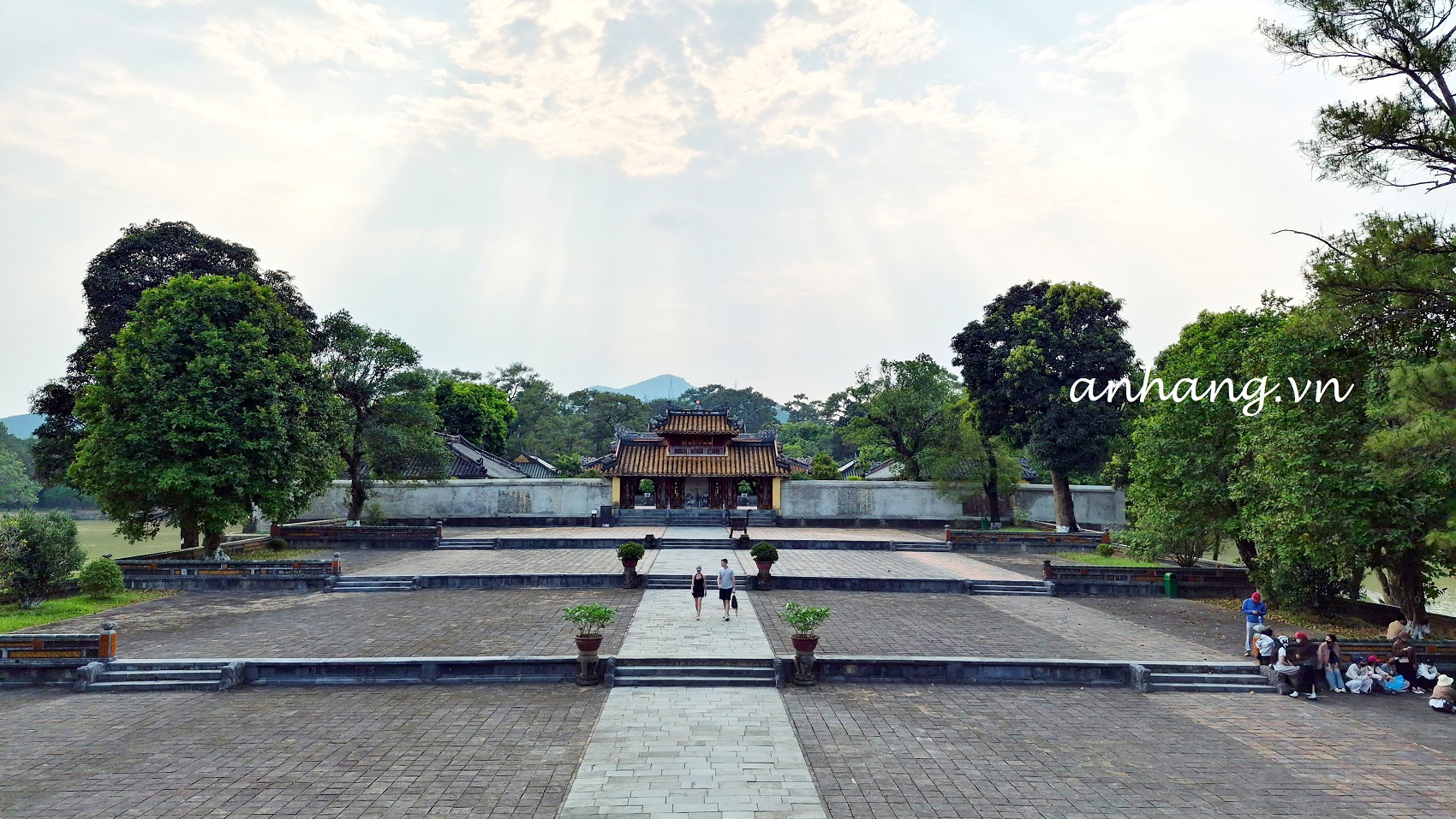 Lăng vua Minh Mạng – điểm đến hữu tình ở xứ cố đô
